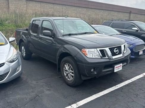 Used 2014 Nissan Frontier SV w/ SV Value Truck Package AWD/4WD image 1