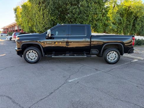 Used 2022 Chevrolet Silverado 3500 High Country w/ Z71 Off-Road Package image 5