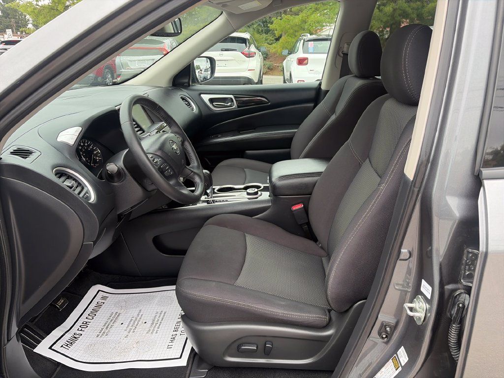 Used 2020 Nissan Pathfinder SV AWD/4WD image 10