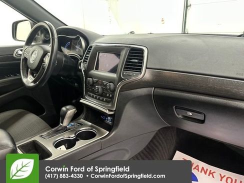 Used 2018 Jeep Grand Cherokee Laredo image 10