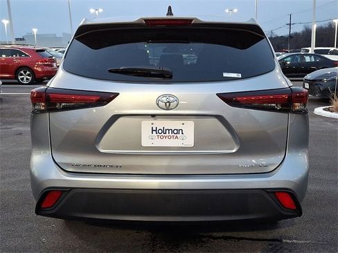 Certified 2024 Toyota Highlander LE image 6