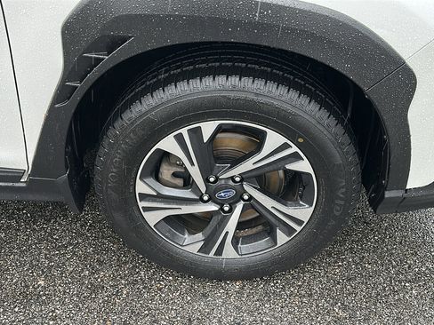 Used 2024 Subaru Crosstrek 2.0i Premium AWD/4WD image 9