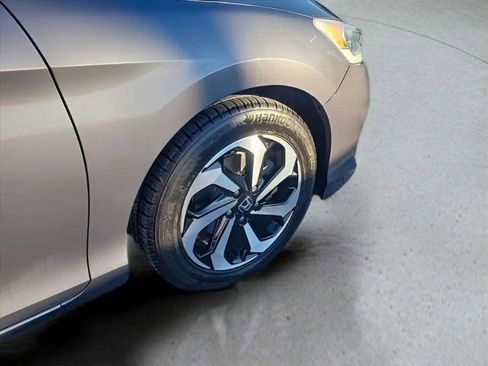 Used 2017 Honda Accord EX-L image 29