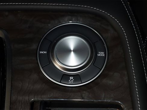 Used 2024 Nissan Armada Platinum w/ Captain's Chairs Package image 38