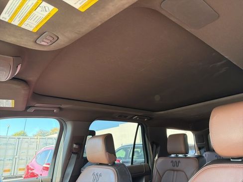 Used 2023 Ford Expedition King Ranch image 32