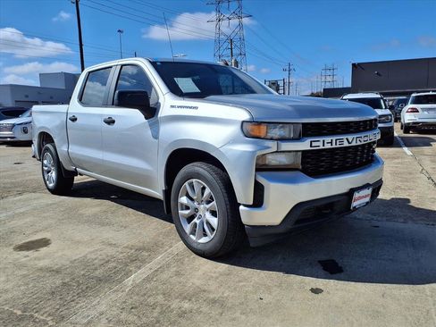 Used 2021 Chevrolet Silverado 1500 Custom image 2