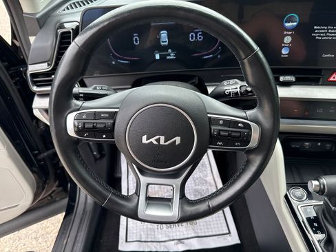 Used 2023 Kia Sportage EX AWD/4WD image 14