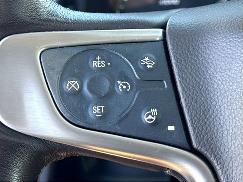 Used 2020 GMC Yukon XL Denali w/ Denali Premium Package AWD/4WD image 16