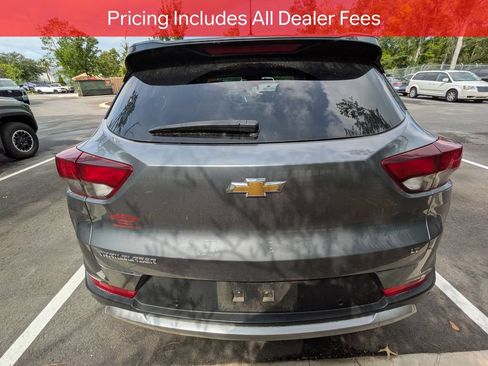 Used 2022 Chevrolet TrailBlazer LT w/ Convenience Package FWD image 5