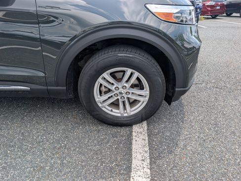 Certified 2023 Ford Explorer XLT AWD/4WD image 9