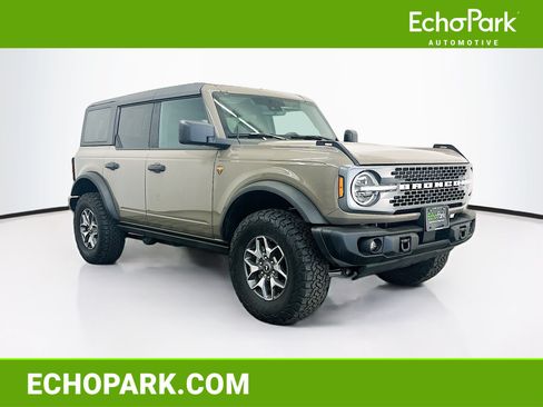 Used 2025 Ford Bronco Badlands AWD/4WD image 1