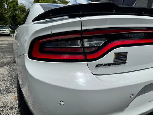 Used 2015 Dodge Charger R/T w/ Plus Group RWD image 12