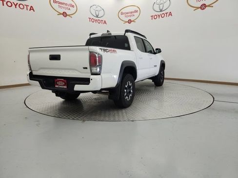 Certified 2023 Toyota Tacoma TRD Off-Road w/ TRD Premium Off Road Package AWD/4WD image 8