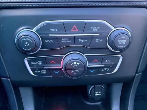 Used 2022 Dodge Charger R/T w/ Plus Group image 34