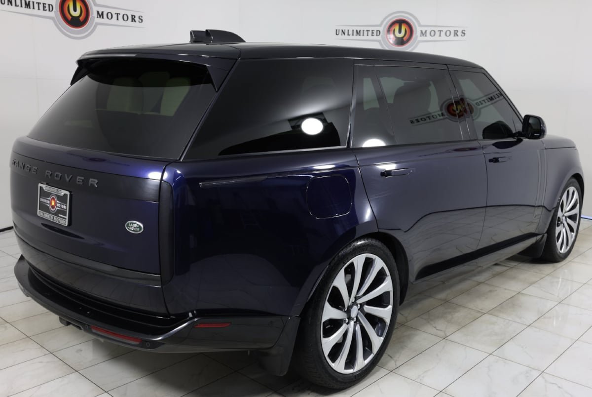 Used 2023 Land Rover Range Rover Long Wheelbase Autobiography AWD/4WD image 3
