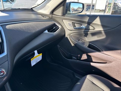Used 2016 Chevrolet Malibu LS FWD image 12