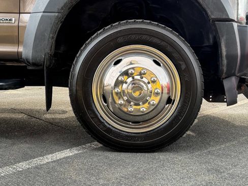 Used 2019 Ford F550 4x4 Crew Cab Super Duty image 17