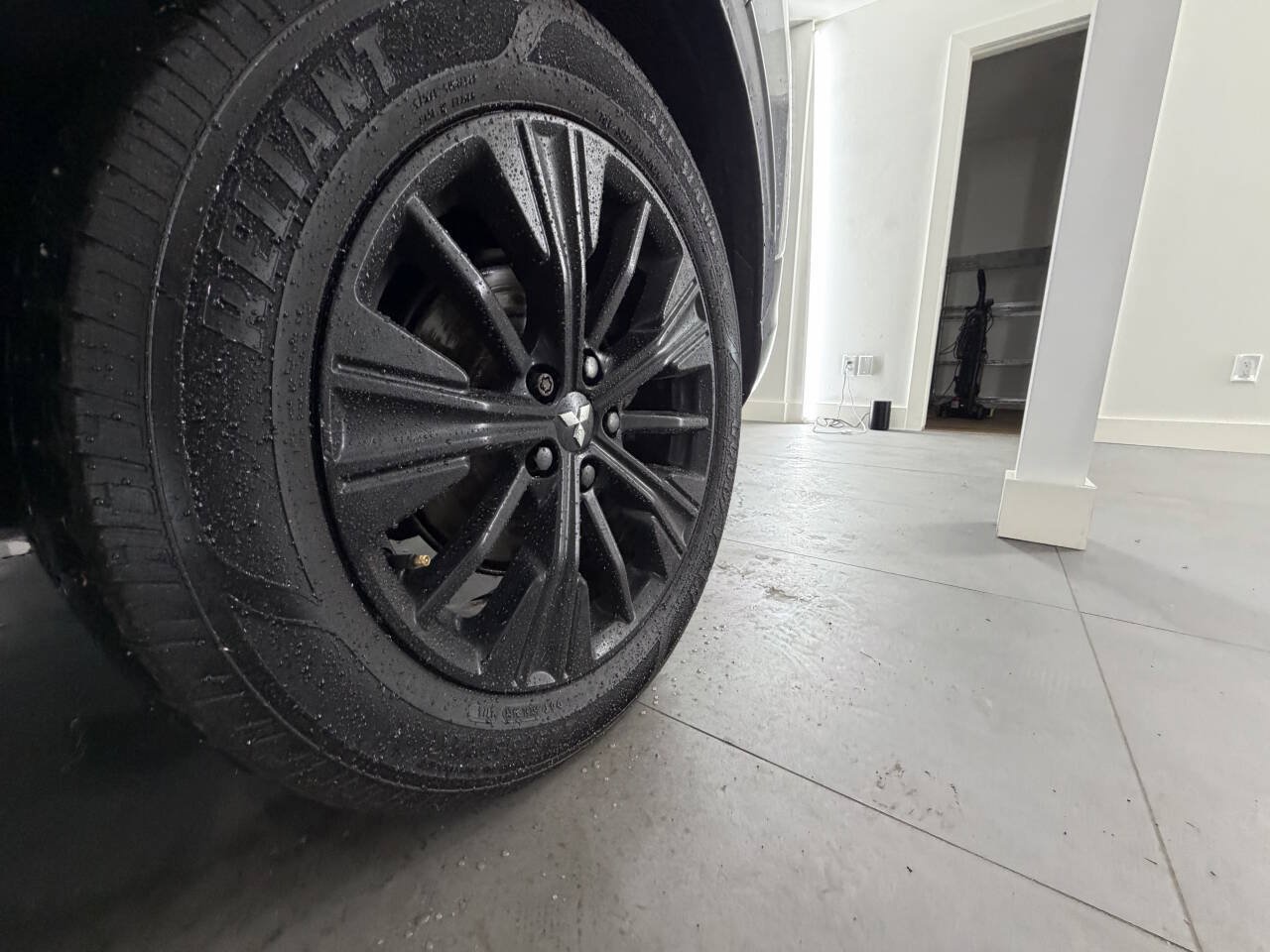 Used 2018 Mitsubishi Eclipse Cross LE AWD/4WD image 5