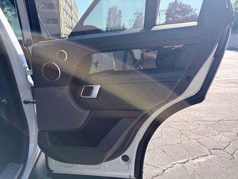 Used 2020 Land Rover Range Rover Base image 27