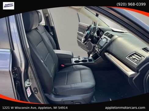 Used 2018 Subaru Outback 3.6R Limited AWD/4WD image 29