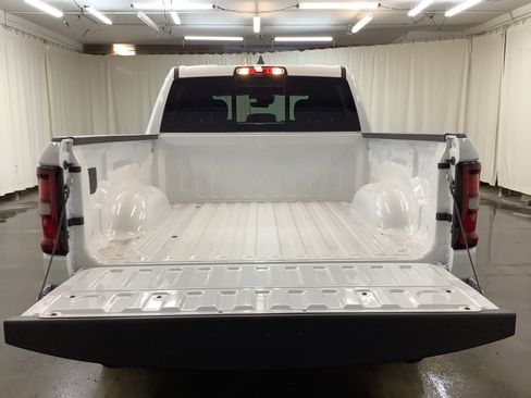 New 2026 RAM 1500 Express AWD/4WD image 8