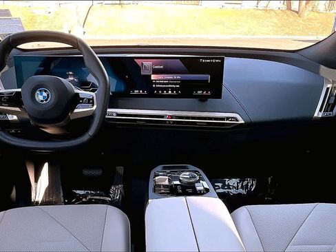 Used 2025 BMW iX xDrive50 w/ Convenience Package image 17