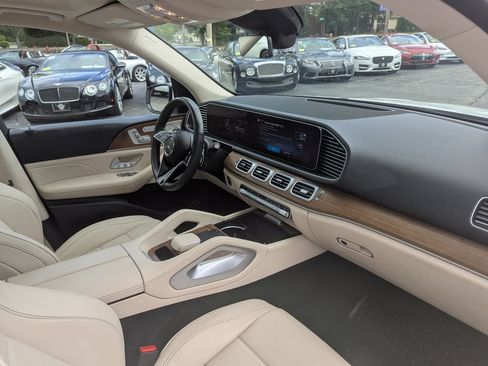 Used 2024 Mercedes-Benz GLE 450 4MATIC image 36