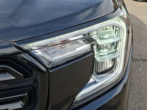 Certified 2022 GMC Terrain SLE w/ Driver Convenience Package image 9