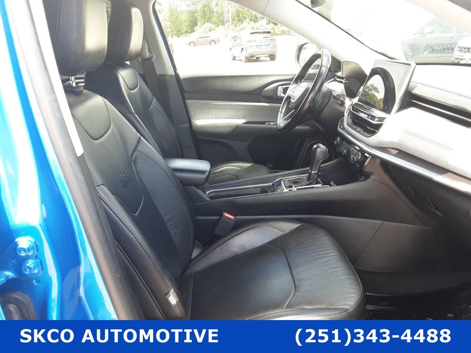 Used 2022 Jeep Compass Latitude w/ Mopar Graphics Package AWD/4WD image 13
