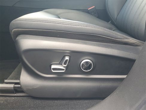 Used 2024 Maserati Grecale GT image 18