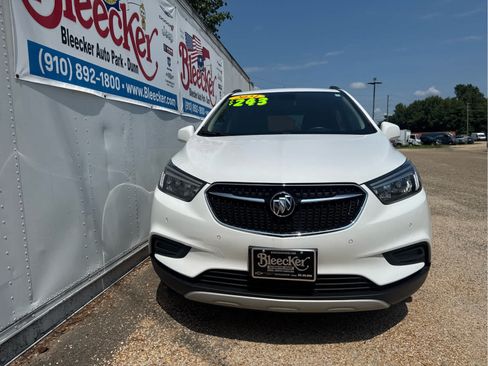 Used 2021 Buick Encore Preferred w/ Safety Package II FWD image 5