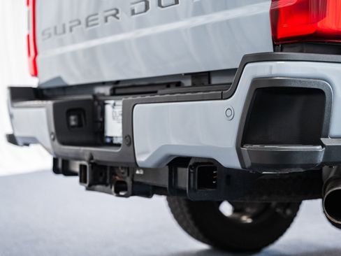 Used 2025 Ford F250 Lariat w/ Black Appearance Package image 21