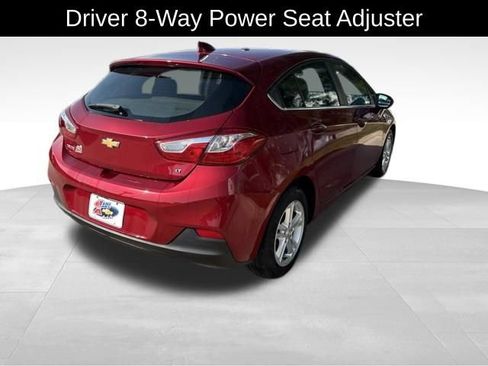 Used 2018 Chevrolet Cruze LT w/ Convenience Package FWD image 8