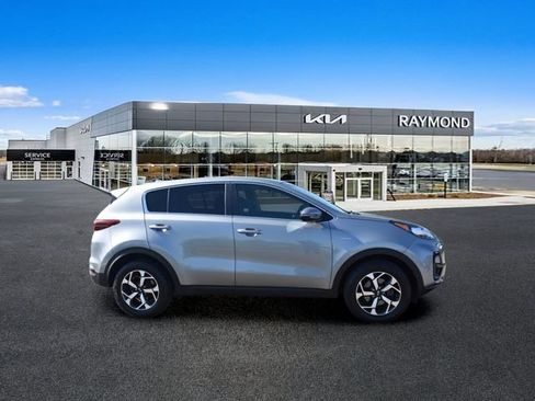 Used 2020 Kia Sportage LX w/ LX Popular Package AWD/4WD image 2