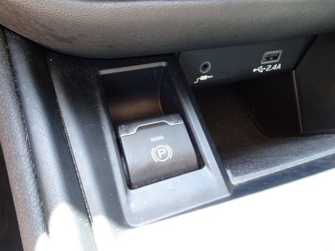 Used 2024 Subaru Outback AWD/4WD image 23