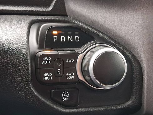 Used 2022 RAM 1500 Big Horn AWD/4WD image 16