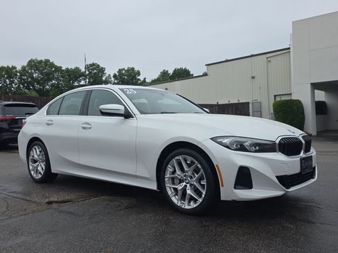 Used 2025 BMW 330i xDrive Sedan AWD/4WD image 7