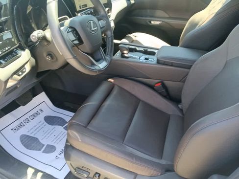 Used 2024 Lexus RX 350 AWD w/ Convenience Package image 17