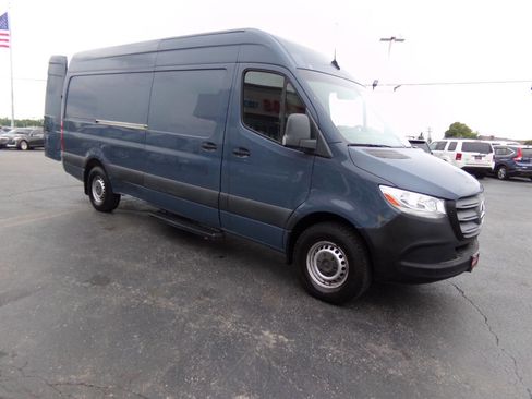 Used 2019 Mercedes-Benz Sprinter 170 image 37