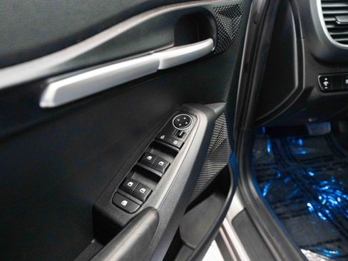 Used 2023 Kia Seltos LX image 7