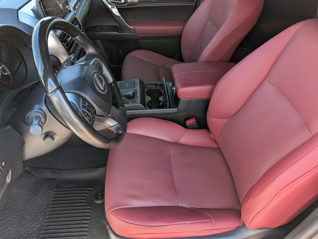 Used 2023 Lexus GX 460 Premium w/ Accessory Package AWD/4WD image 14