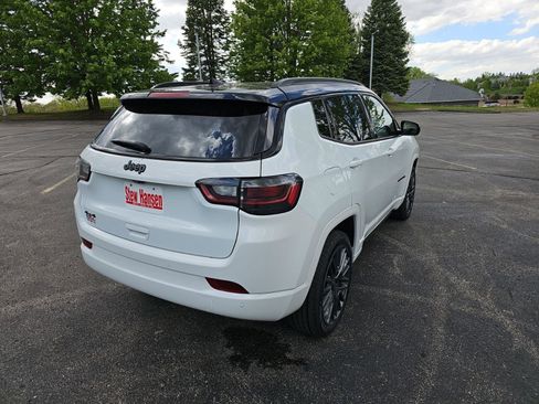 Used 2024 Jeep Compass Limited AWD/4WD image 6
