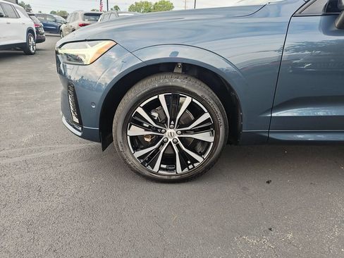 Used 2024 Volvo XC60 B5 Plus w/ Protection Package Premier AWD/4WD image 10