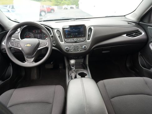 Used 2024 Chevrolet Malibu LT FWD image 25