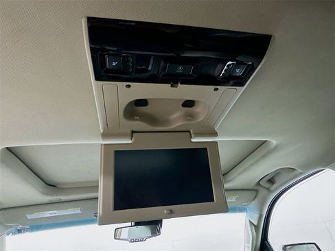 Used 2020 Chevrolet Tahoe Premier image 17