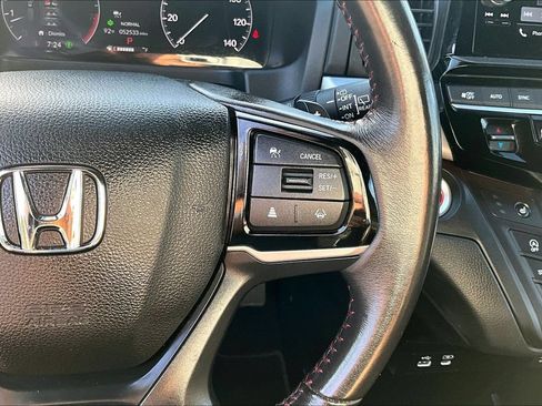 Used 2025 Honda Odyssey Sport-L image 19