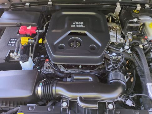Used 2022 Jeep Wrangler Sport AWD/4WD image 15