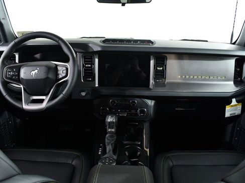 New 2026 Ford Bronco Badlands AWD/4WD image 7