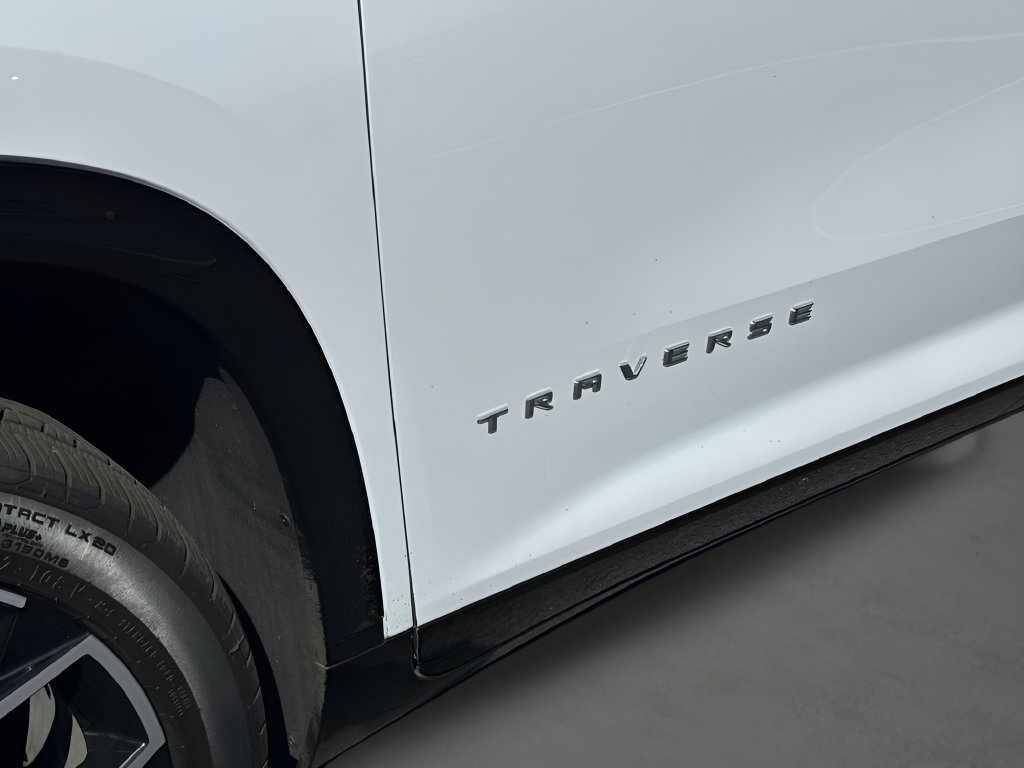 Used 2026 Chevrolet Traverse High Country FWD image 33