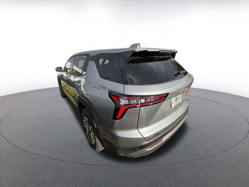 Used 2025 Chevrolet Equinox LT image 5